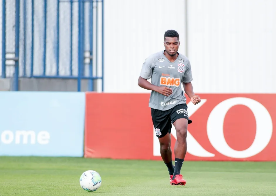 Jemerson prega mudança de atitude no Corinthians e explica erros no Derby: “Não imprimimos ritmo”