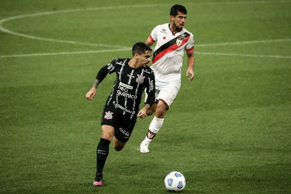 Confira a tabela atualizada do Brasileirão após a derrota do Corinthians para o Atlético Goianiense