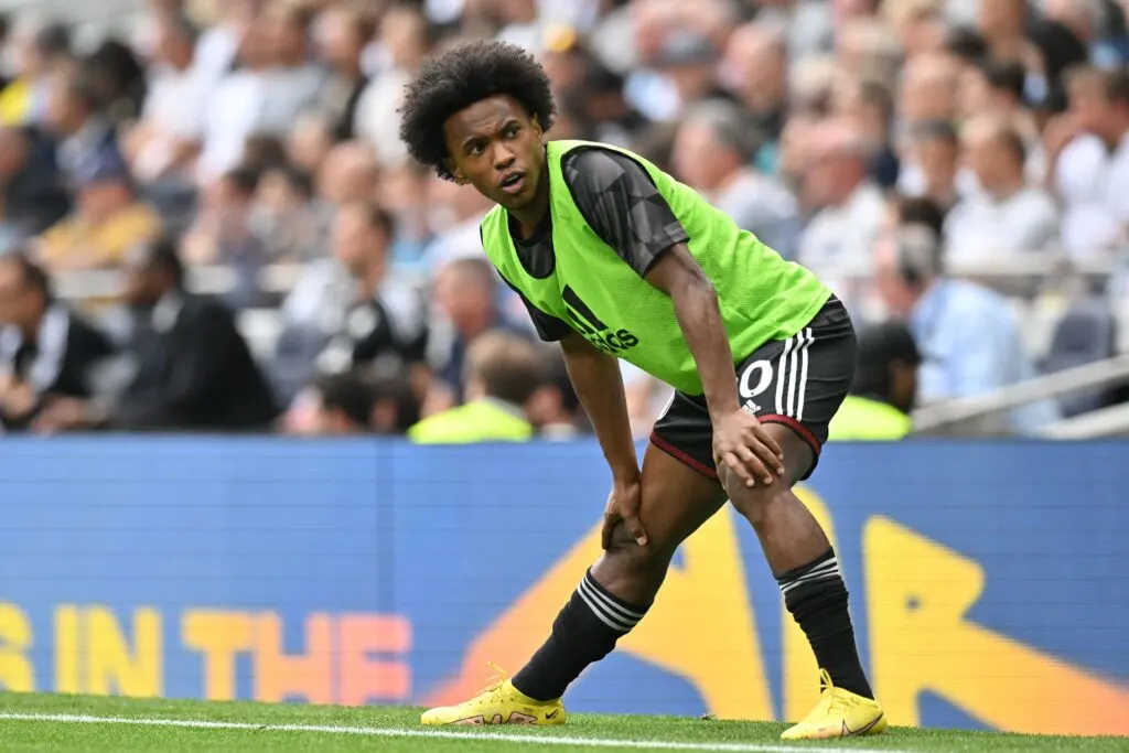 Willian estreia por novo clube na Premier League com derrota