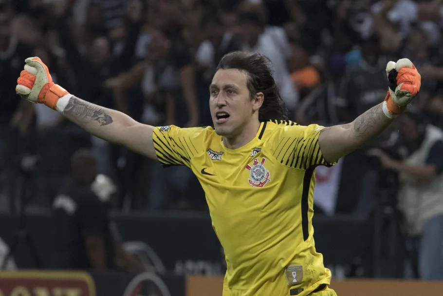 Corinthians surpreende Cássio com vídeo de goleiros ídolos mundiais; assista