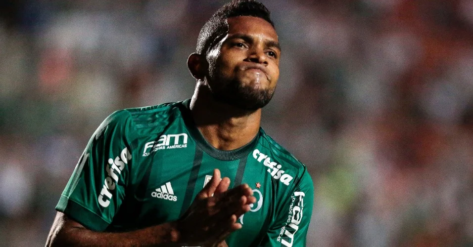 Sobra ao Palmeiras a ousadia que falta ao Corinthians