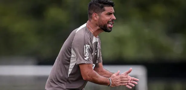 Corinthians divulga lista de inscritos na Sul-Americana com reforços e jovens talentos.