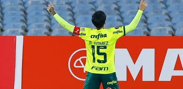 Gómez próximo de superar recorde como maior zagueiro-artilheiro do Palmeiras