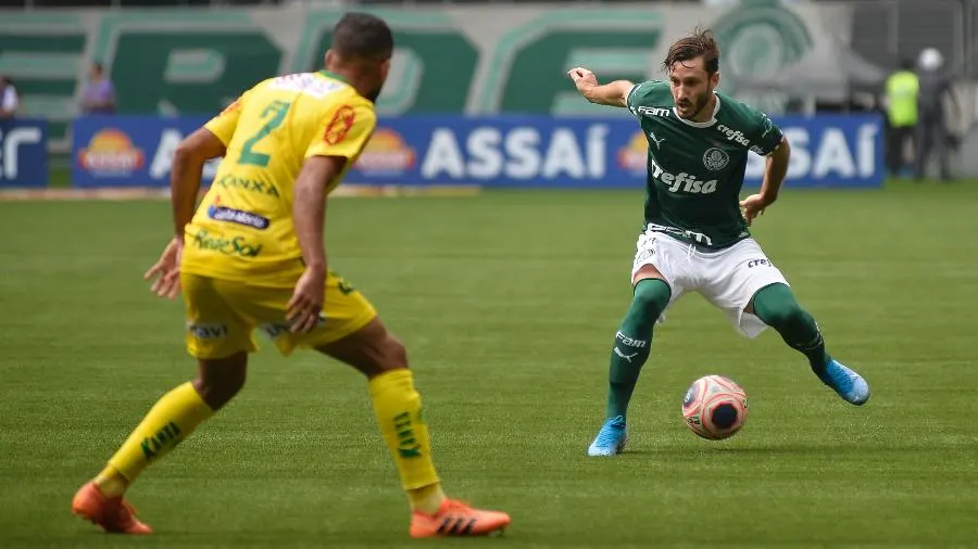 Palmeiras enxuga em quase 20% jogadores sob contrato após chegada de Barros