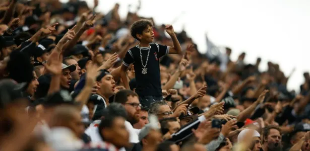 Corinthians bate recorde de público da Arena na vitória sobre o Palmeiras