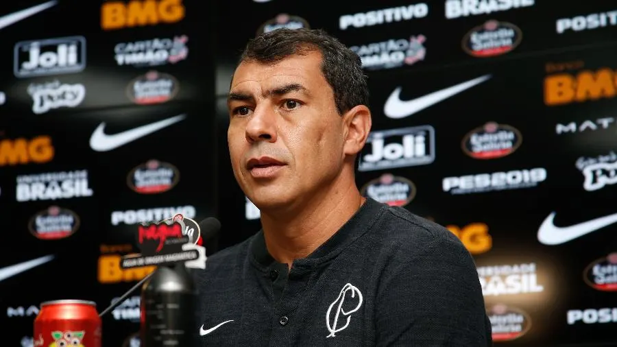 Carille lamenta placar, mas elogia atuação do Corinthians e diz que equipe está no 