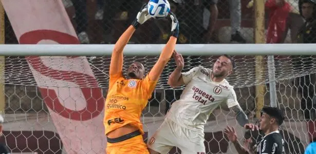 Indefinição sobre Cássio pode beneficiar Carlos Miguel no Corinthians.