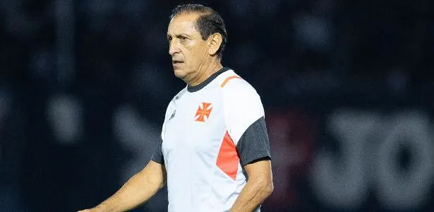 Contrato de Ramón Diaz com Vasco impede negociação com Corinthians, afirma Marília Ruiz.
