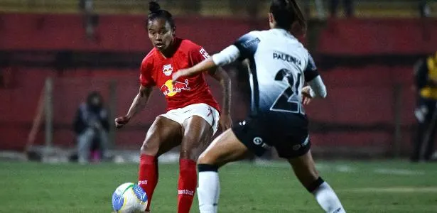 Corinthians marca cedo, vence Bragantino e avança no Brasileirão Feminino.