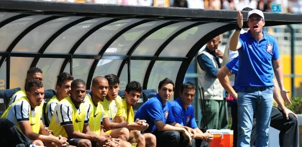 À frente do Corinthians, Osmar Loss tem números espantosos na Copinha