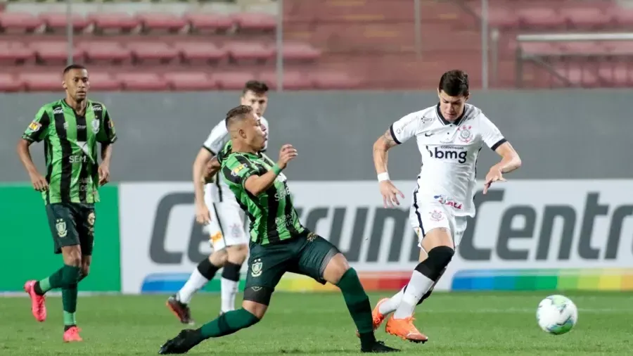 Após polêmica e provocação em rede nacional, Corinthians reencontra Lisca