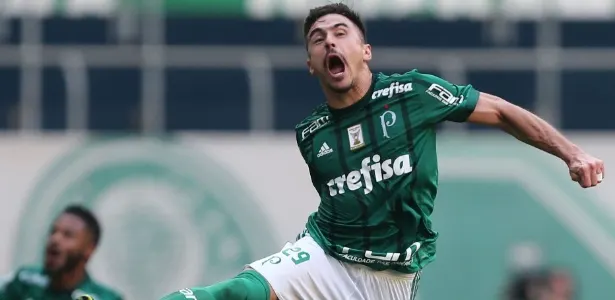 Palmeiras sofre, mas afunda São Paulo na degola e respira no Brasileirão