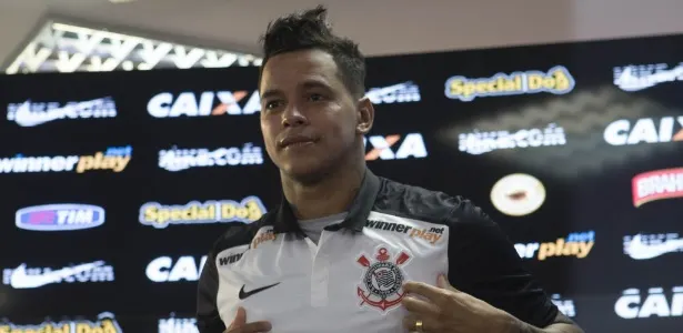 Corinthians quita metade das dívidas do futebol em quase um ano