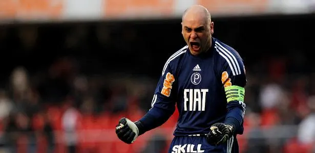 Na semana do clássico, goleiro Marcos provoca o Corinthians