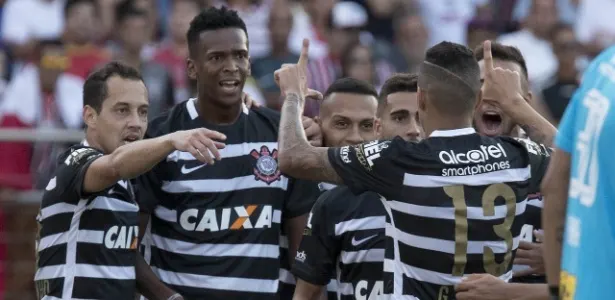 Jô usa própria história para aconselhar Arana a não deixar o Corinthians