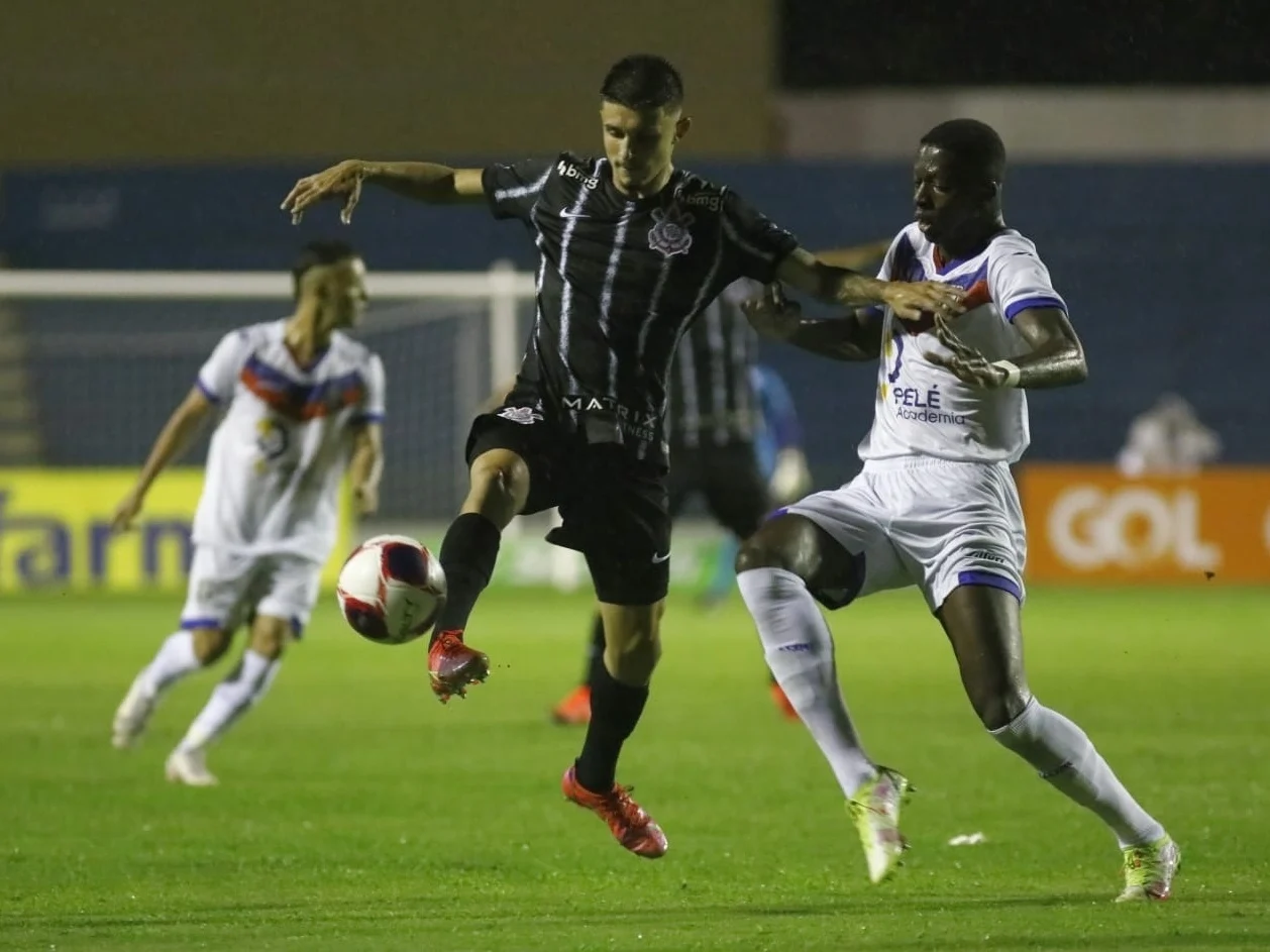 [ENQUETE] Corinthians é o principal favorito ao título da Copinha?