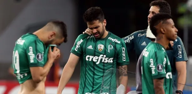 Palmeiras aponta pressão como fator decisivo para queda e muda discurso