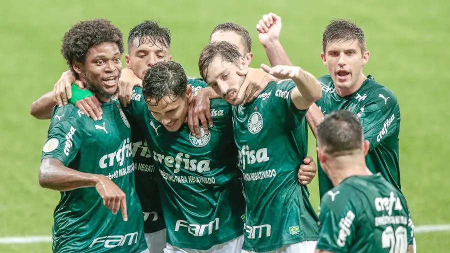 Palmeiras aplica a maior goleada sobre o Corinthians desde 2004