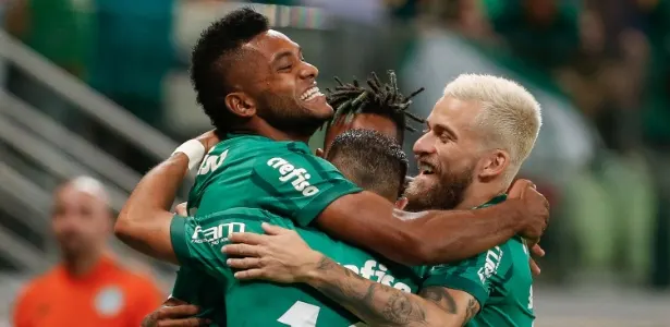 Na pior hora do ano, Palmeiras estreia na Libertadores para abafar pressão