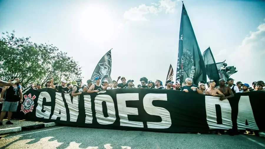 Para quitar dívida da Arena, Corinthians estuda vaquinha virtual da Gaviões