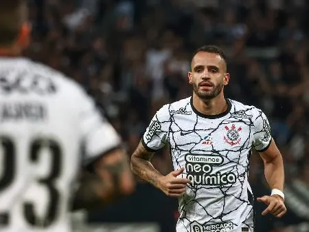 Renato Augusto celebra classificação e pede foco no duelo contra o São Paulo