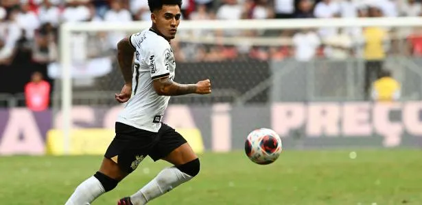 Vasco busca contratar Du Queiroz, ex-jogador do Corinthians, reforçando o elenco.