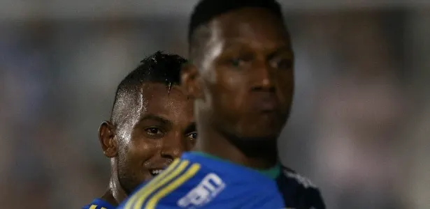 Mina e Borja são escalados como titulares para 'decisão' com Equador 