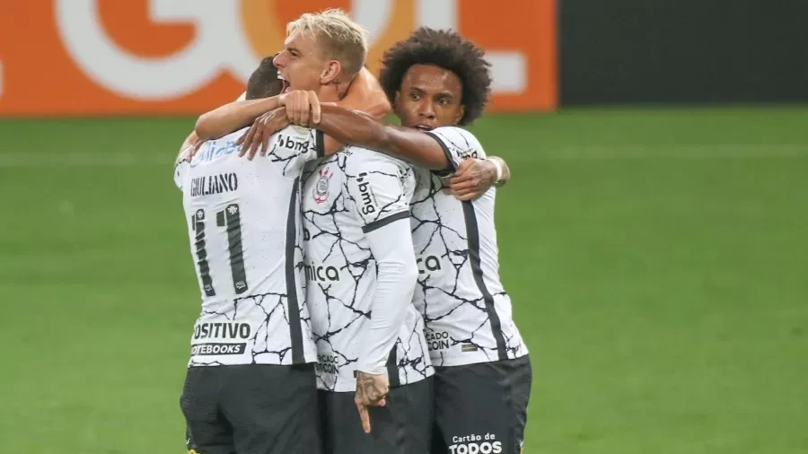 Vitória no Dérbi tira o Corinthians do 'Z4 dos mandantes' do Brasileirão.