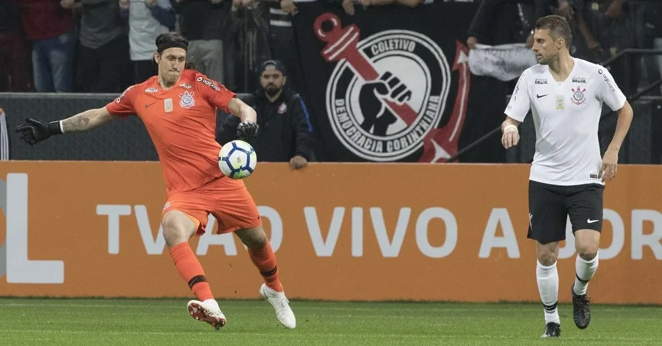 Para Cássio, Corinthians “sai de cabeça erguida” da Libertadores