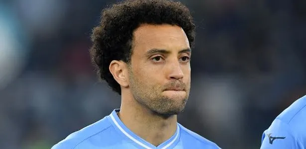 Diretor da Lazio aponta prejuízo financeiro de Felipe Anderson no Palmeiras.