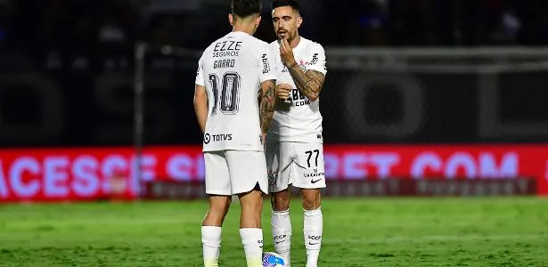 Coronado e Cleiton: destaque e baixa performance no Corinthians.