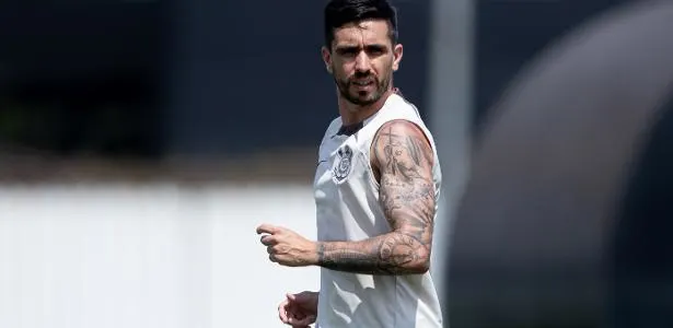 Igor Coronado se lesiona na coxa e pode desfalcar Corinthians em decisão.