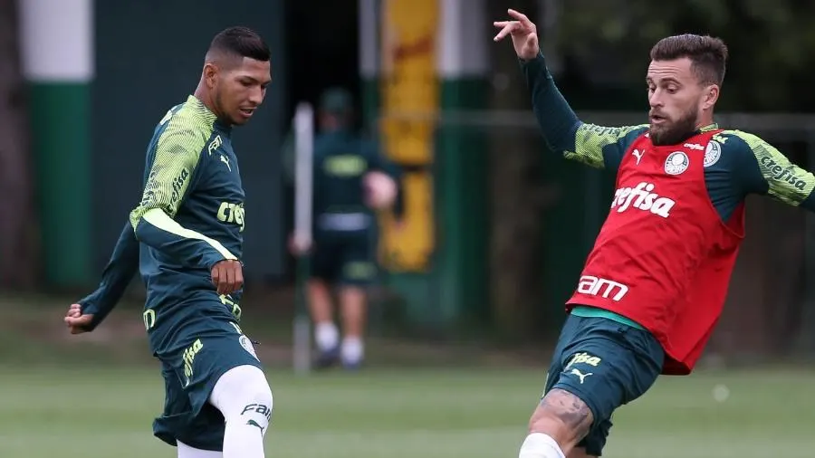 Luxemburgo testa Palmeiras com Rony titular antes de clássico com Santos