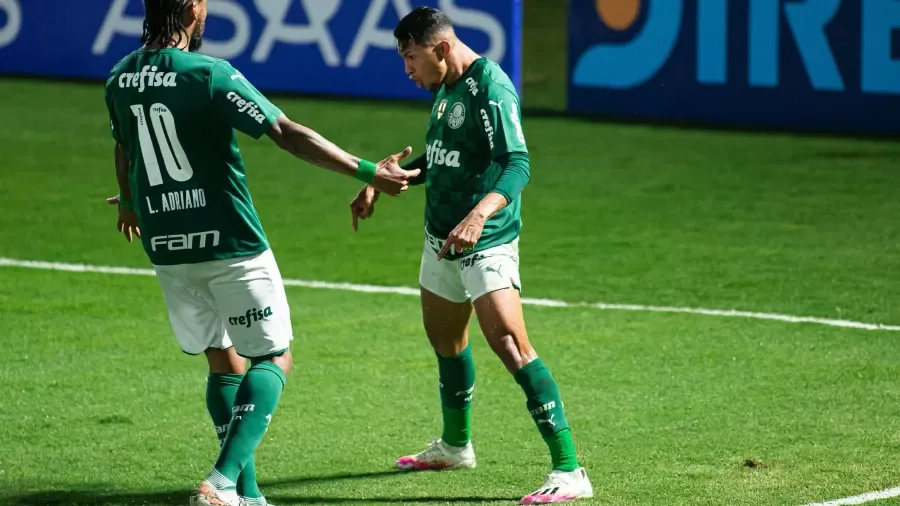 Rony resolve, Palmeiras vence Red Bull Bragantino e vai à semifinal do Paulistão