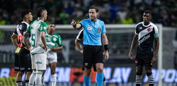 Var divulga áudios de gols anulados em Palmeiras x Vasco: polêmica do 