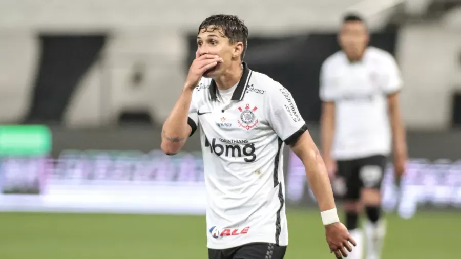 [ENQUETE] Mateus Vital deve ser titular na equipe do Corinthians?