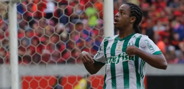 Com show de Keno, Palmeiras vence Atlético-GO no primeiro jogo sem Cuca