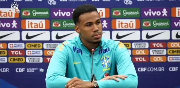 zagueiro da seleção elogia contratação de Depay pelo Corinthians