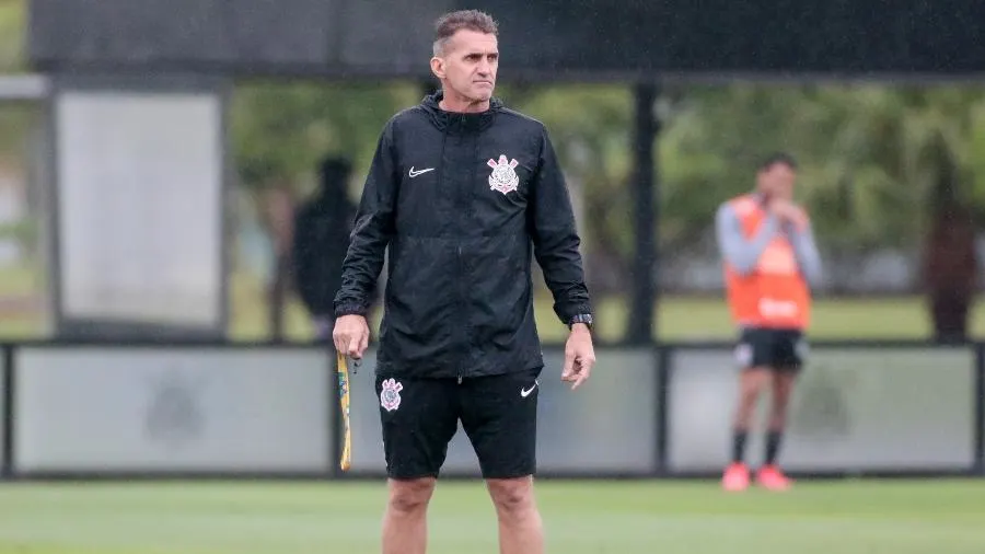 Com Mancini, Corinthians tem menos posse de bola e cria mais chances de gol