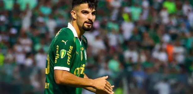 Flaco López brilha com hat-trick e se destaca como destaque do Palmeiras