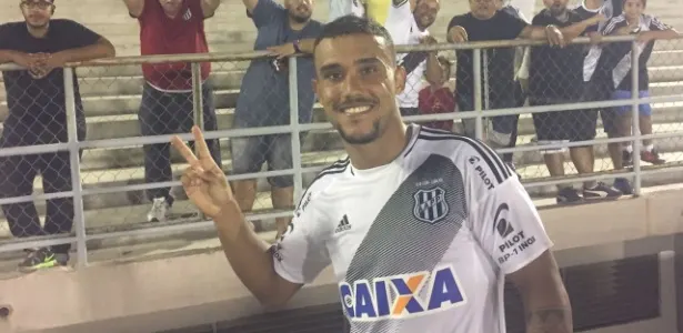 Sem acerto com Corinthians, Pottker recebe sondagem do Internacional