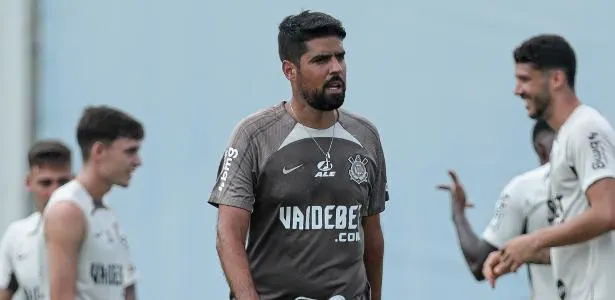 Expectativas do Corinthians em jogo-treino: substituto e sequências em destaque.