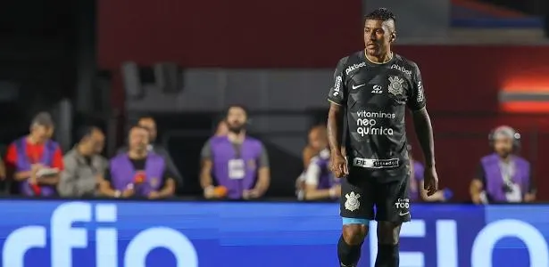 Paulinho volta à Neo Química Arena após quase um ano de incertezas