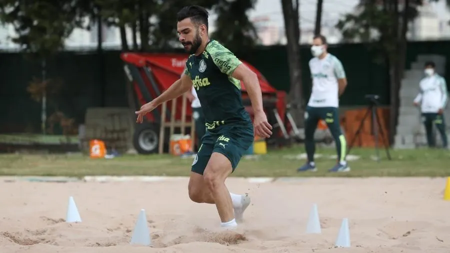 Apoio ou pressão? Torcedores da Mancha vão à Academia e tem reunião com elenco do Palmeiras antes da decisão