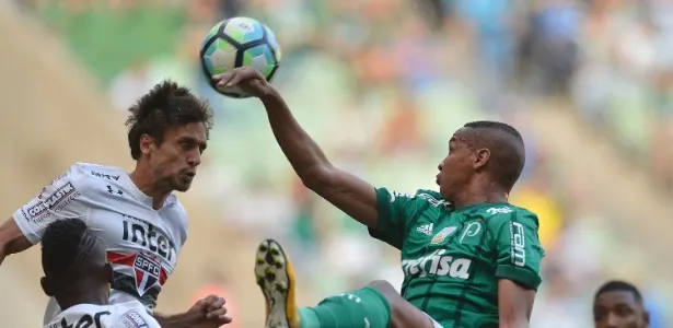 Hyoran celebra gol e prevê pressão no Palmeiras até final do Brasileiro 