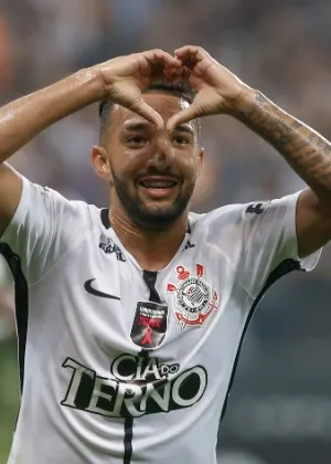 Predestinado, Clayson vira herói do Corinthians e diz que vive um sonho