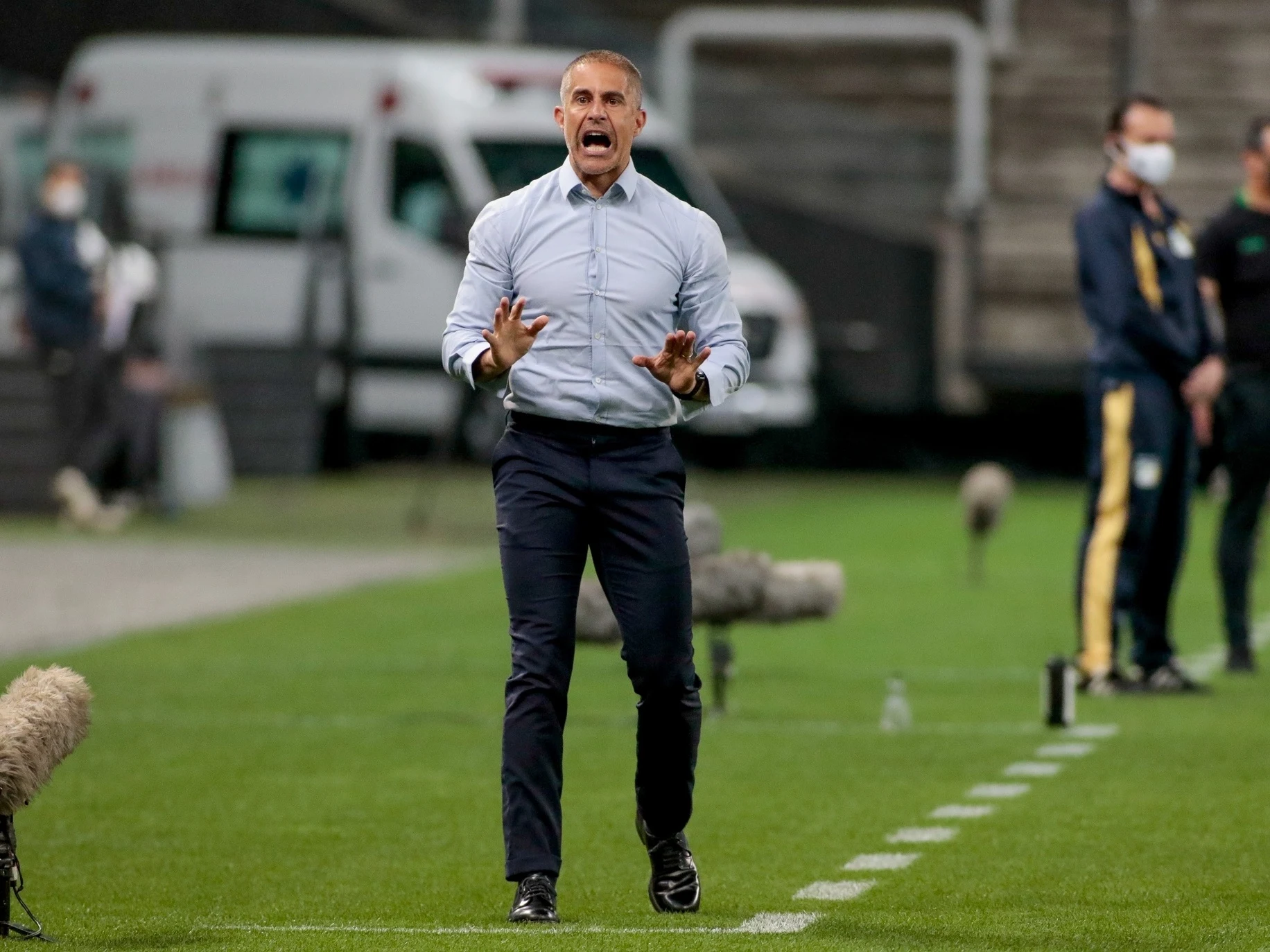 Corinthians vai para o quarto clássico com Sylvinho, veja o aproveitamento até aqui