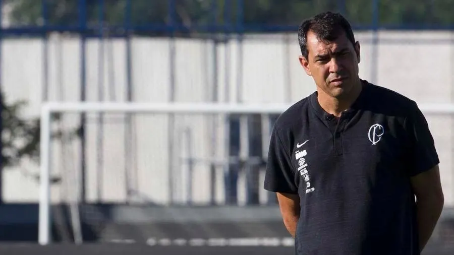 Corinthians treina desfalcado em nova 