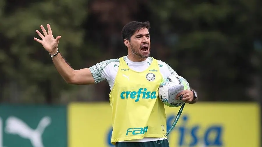 Abel estreita amizade com Felipão e busca outro título do ídolo