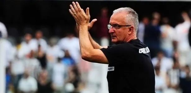 Alvo do Corinthians antes de Carille, Dorival corre novo risco em clássico